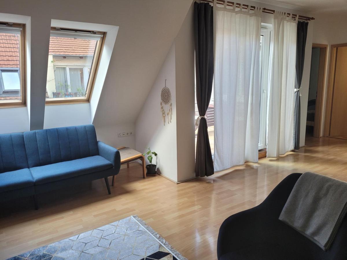 Hb Downtown Sunny Apartman Budapest Bagian luar foto