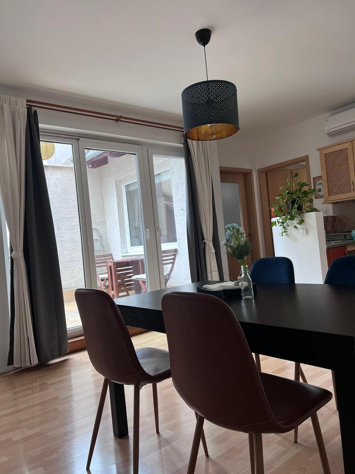 Hb Downtown Sunny Apartman Budapest Bagian luar foto